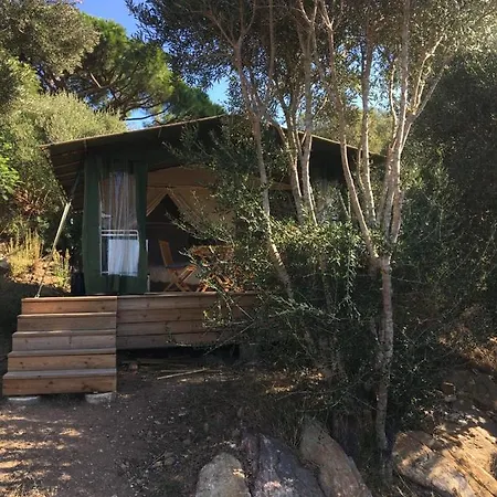 Lodges Safari Les Lauriers Sur Ile Du Levant Exterior photo